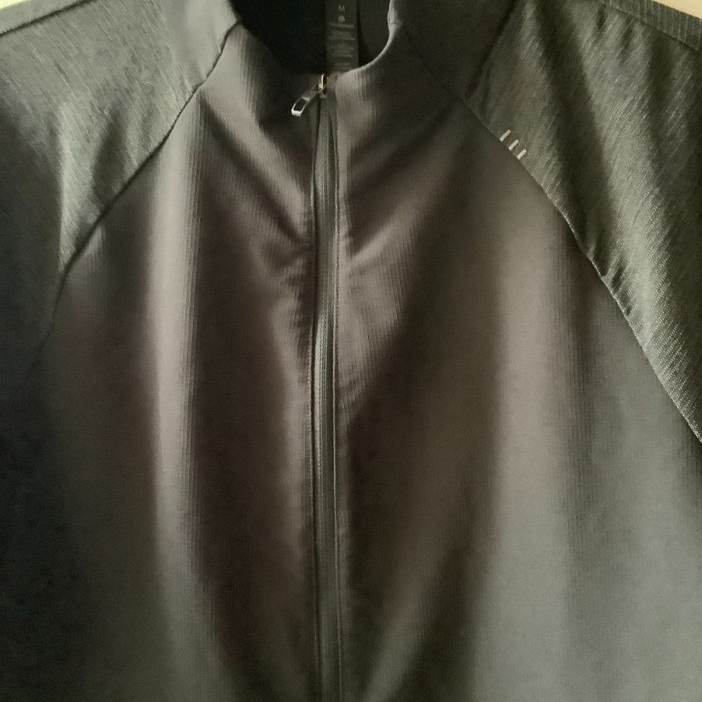 Lululemon Man's Jacket - Picture 3 of 8